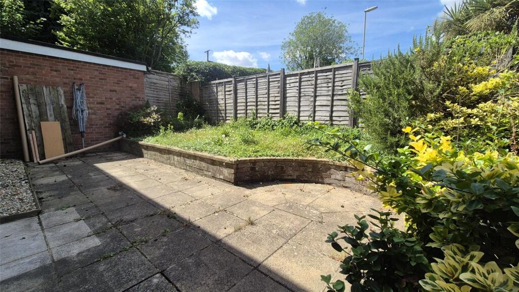 Lime Grove, Alton, Hampshire, GU34 photo 3