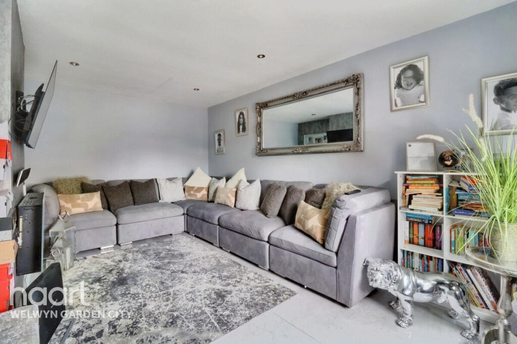 Additional image 6 of Ross Close, Hatfield