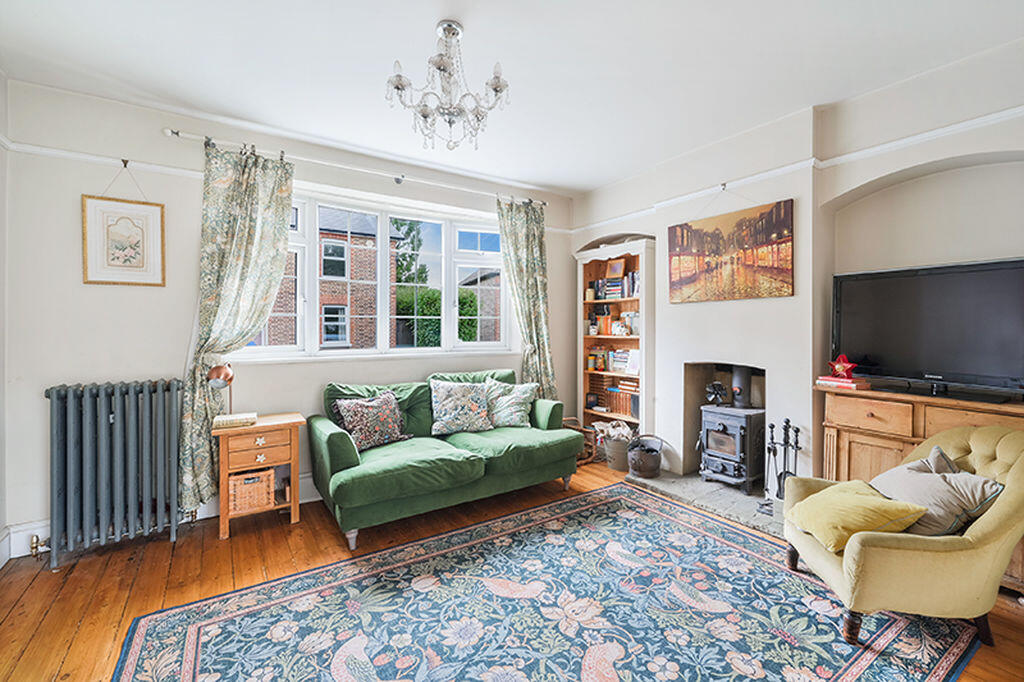 House in Tandridge, Bletchingley - View 5