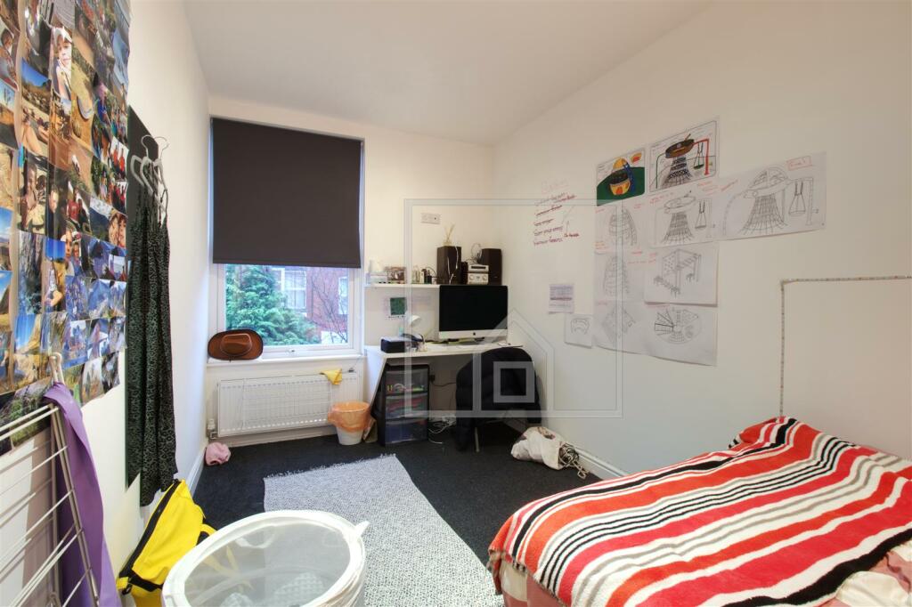 Royal Park Terrace, Hyde Park, Leeds - Поглед 4