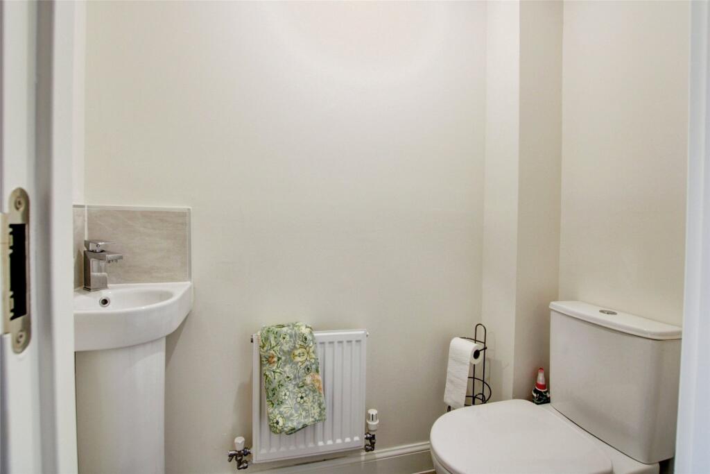 House in Durham - View 5