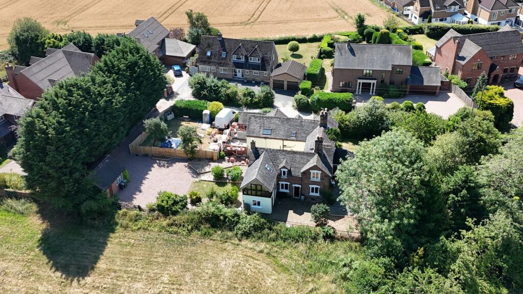 House in Stoke-on-Trent - View 2