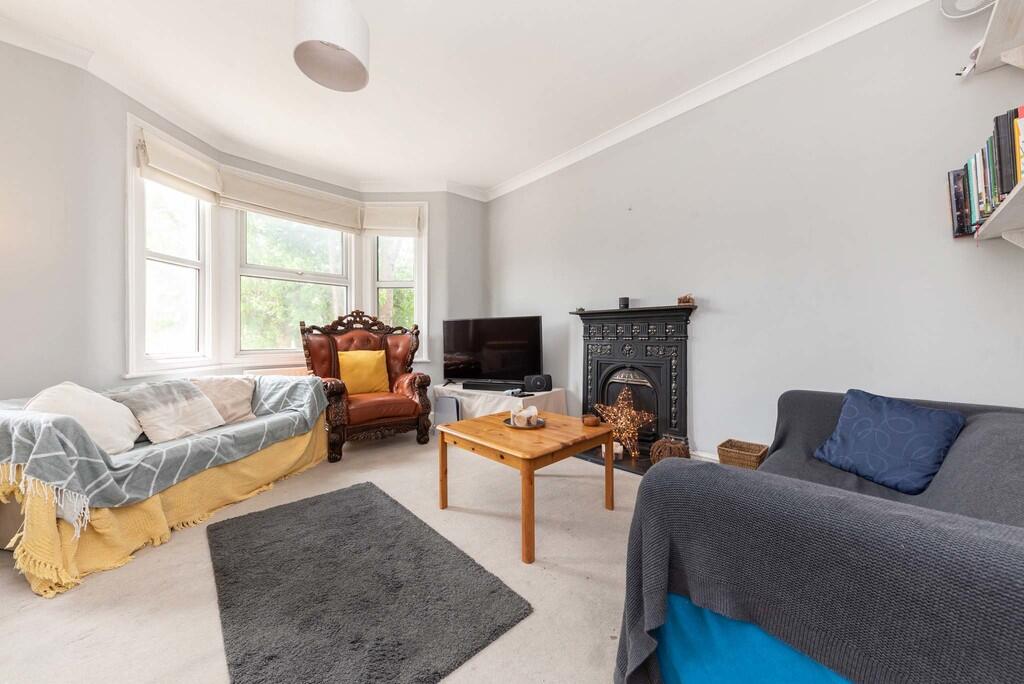 Apartment in London - View 2