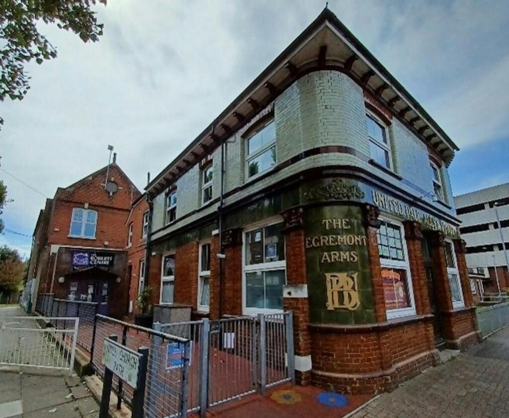 Main image of property: 82a/b Crasswell Street, Portsmouth, PO1 1HT