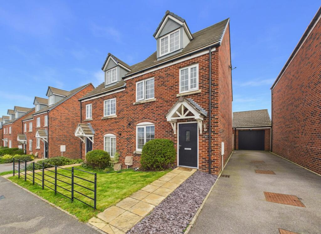 Main image of property: Woodgreen Square, Chinnor, Oxfordshire