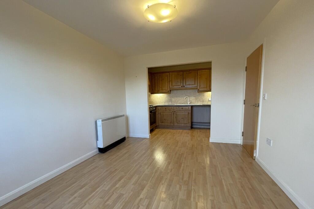 31 Jefferson House, Station Avenue, Whitby, North Yorkshire, YO21 3DL photo 3