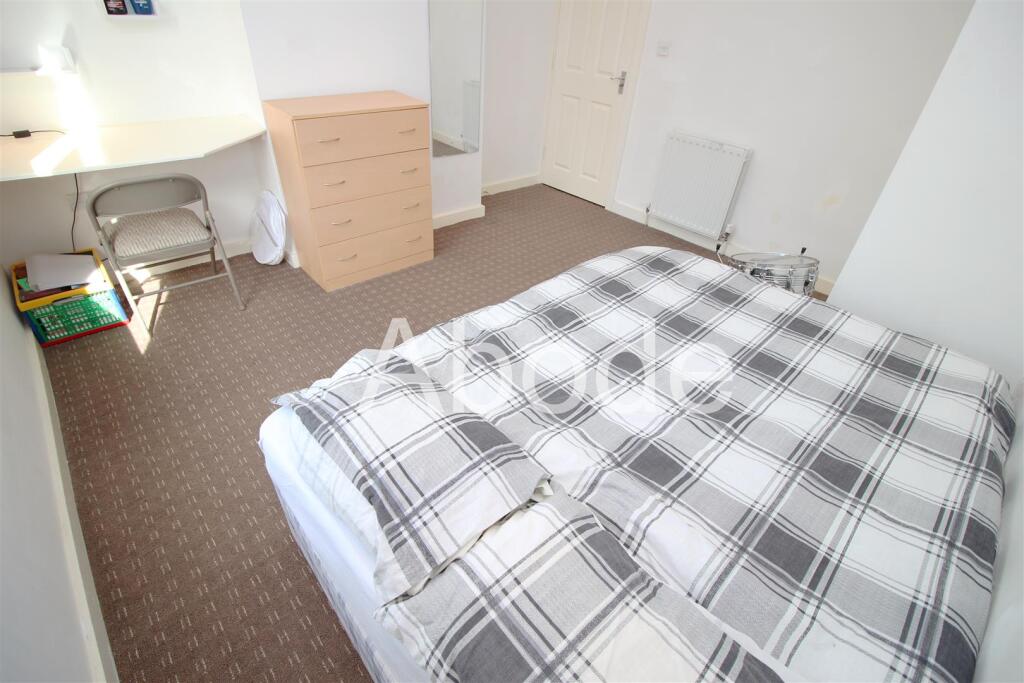 House in Leeds - View 5