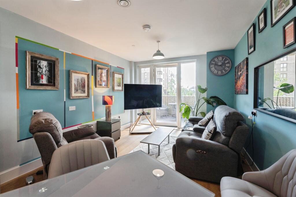 Apartment in London - More