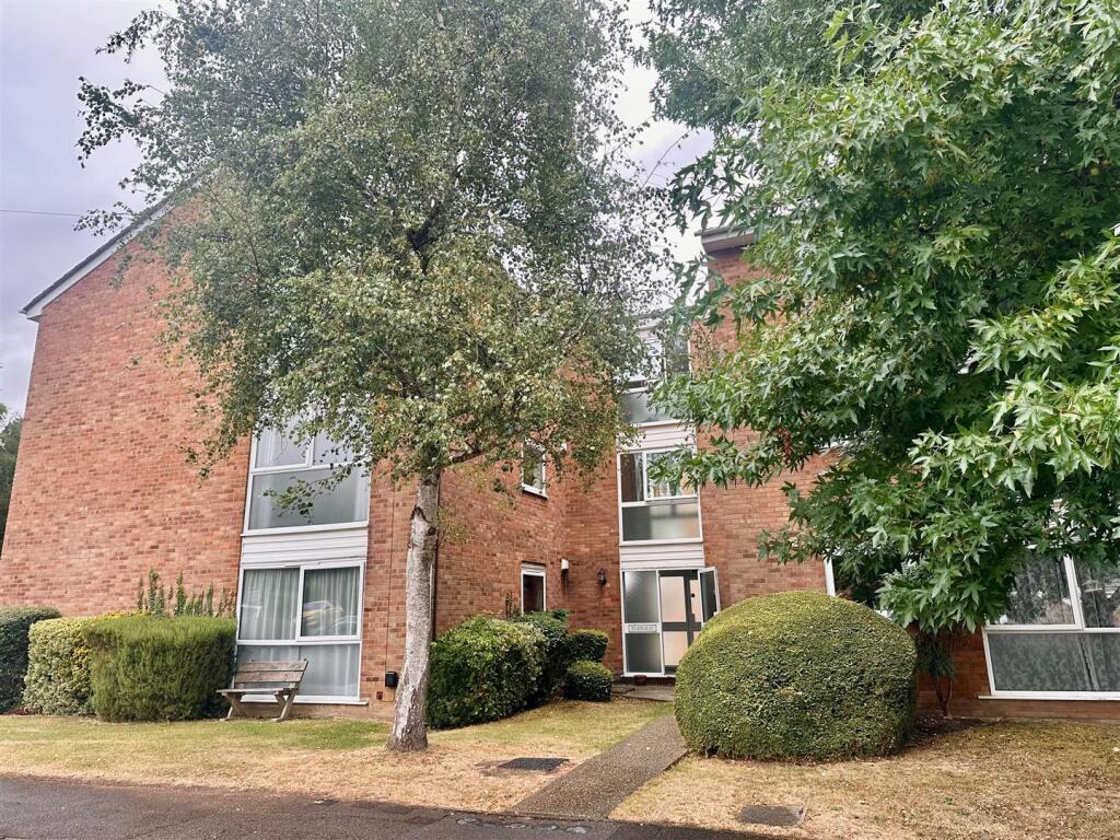 Main image of property: Fairview Gardens, Farnham