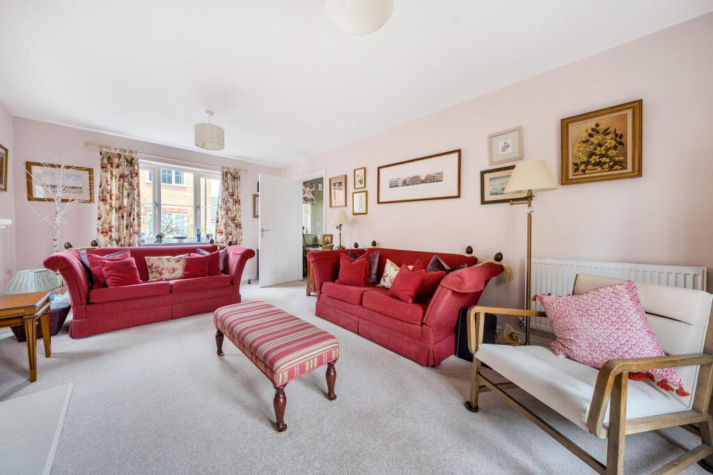 House in Barleythorpe, Rutland - More