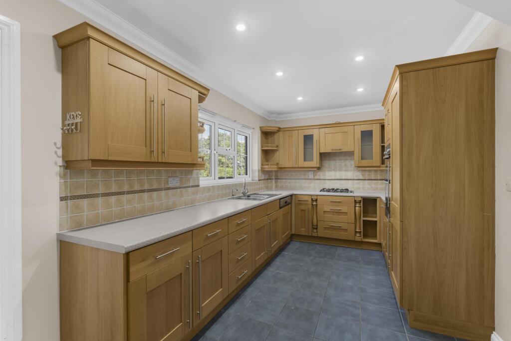 House in Uttlesford, Church End, Great Dunmow - View 4