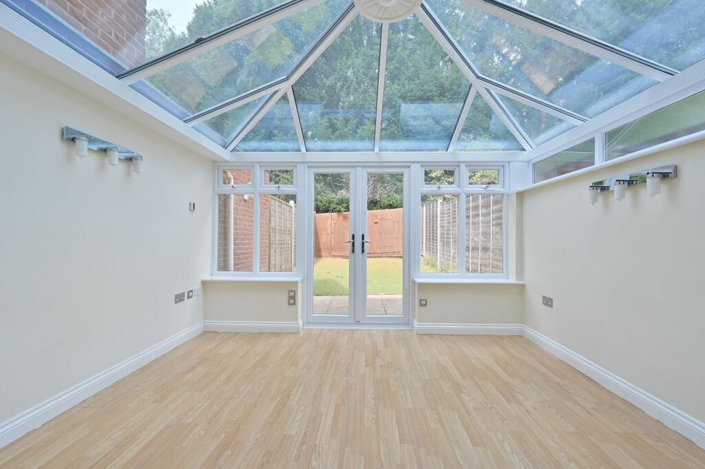 House in Watford, Hertfordshire - View 5