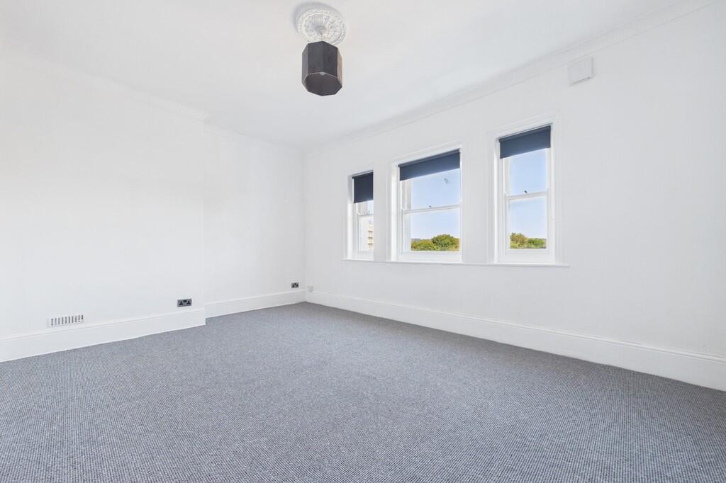 Apartment in Canterbury - View 5