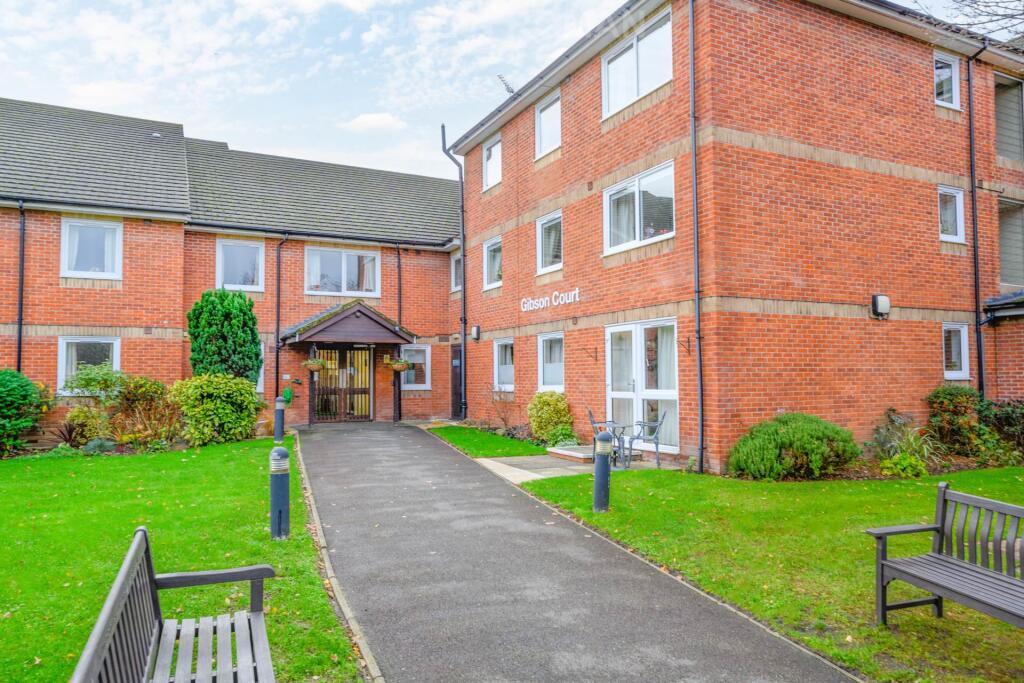 1-bed house on Gibson Court, Hinchley Wood, £229,950