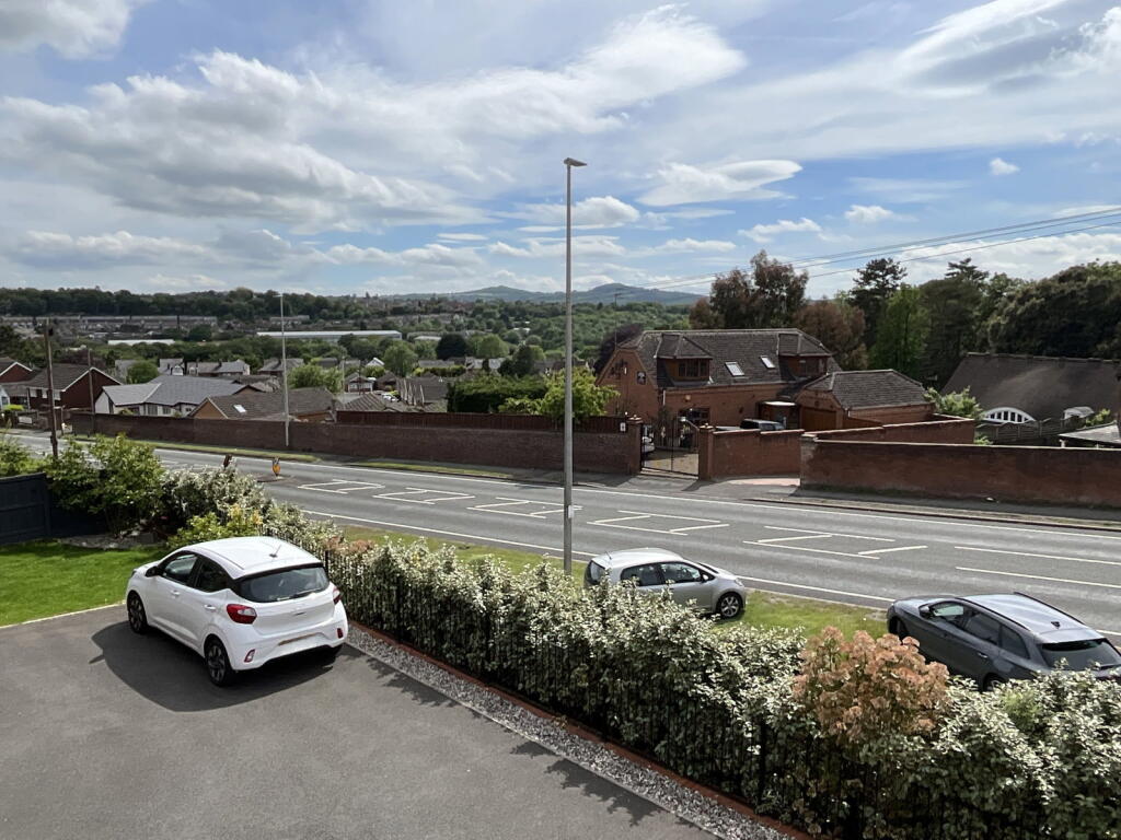 House in Sandwell, West Midlands - View 3