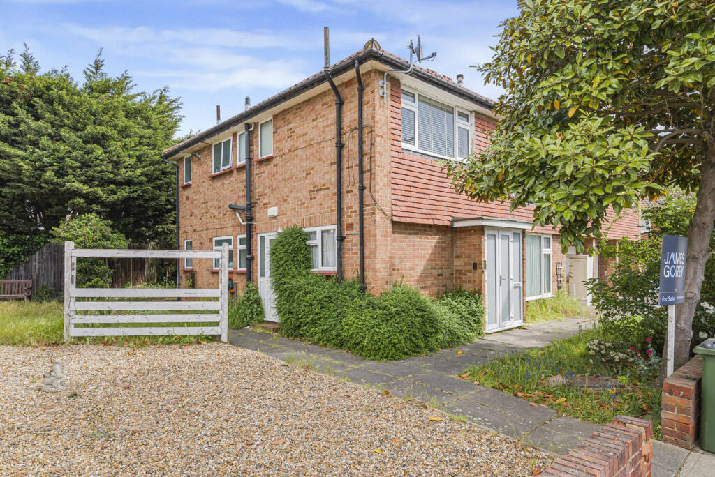 Main image of property: Bexley Road, London, SE9 2PP