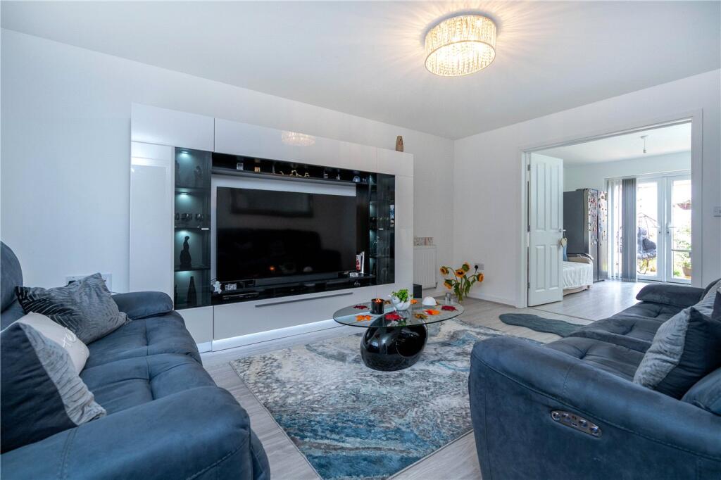 Fontwell Park Drive, Bourne, Lincolnshire, PE10 photo 3