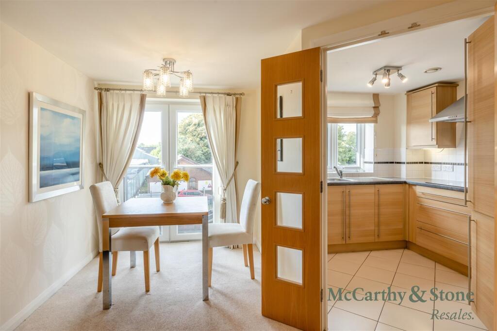 Apartment in Northwich, Castle - View 4