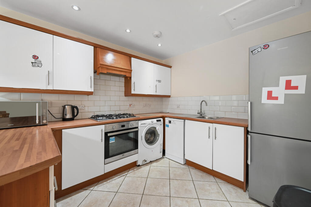 House in Warwick, Royal Leamington Spa - View 4