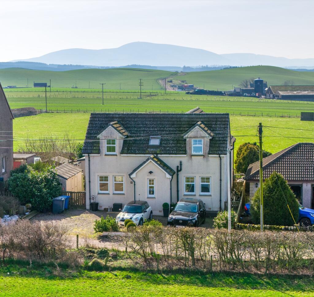 Main image of property: 37 Greens Road, Newbigging, Carnwath, ML11 8ND
