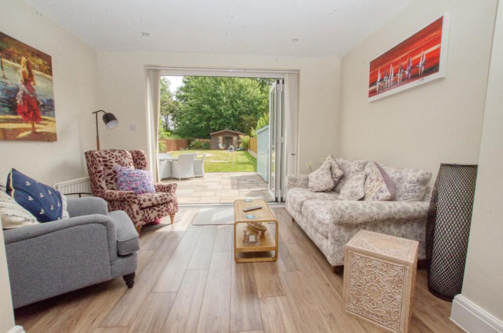 House in Southampton - More