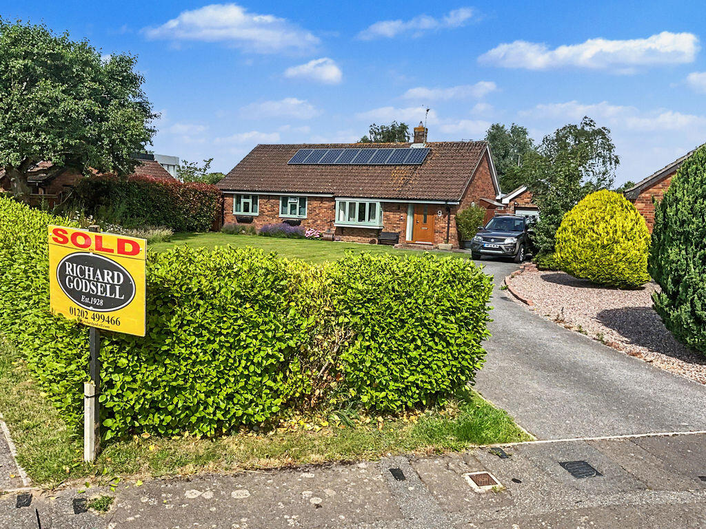 Main image of property: HOBOURNE PARK, HIGHCLIFFE