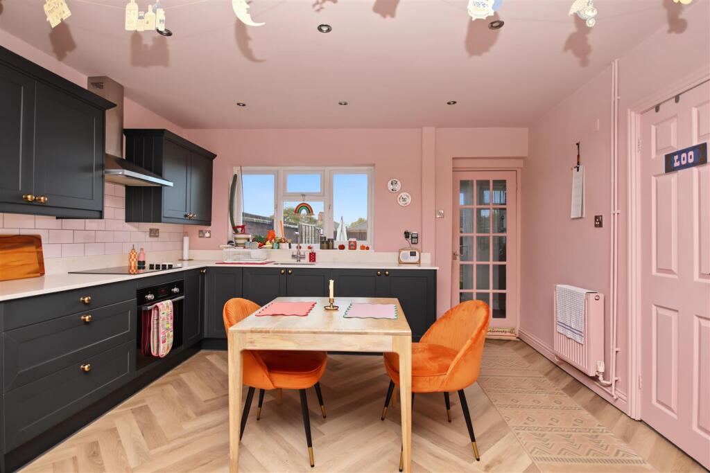 House in Northampton - View 4