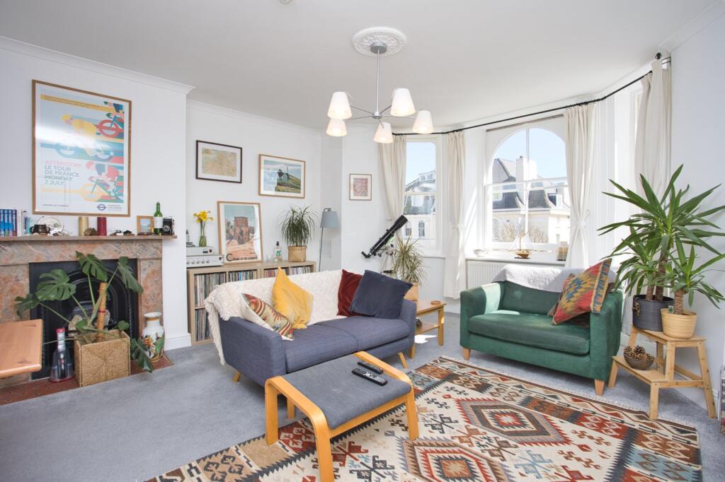 Clifton Crescent, Folkestone, CT20 photo 2