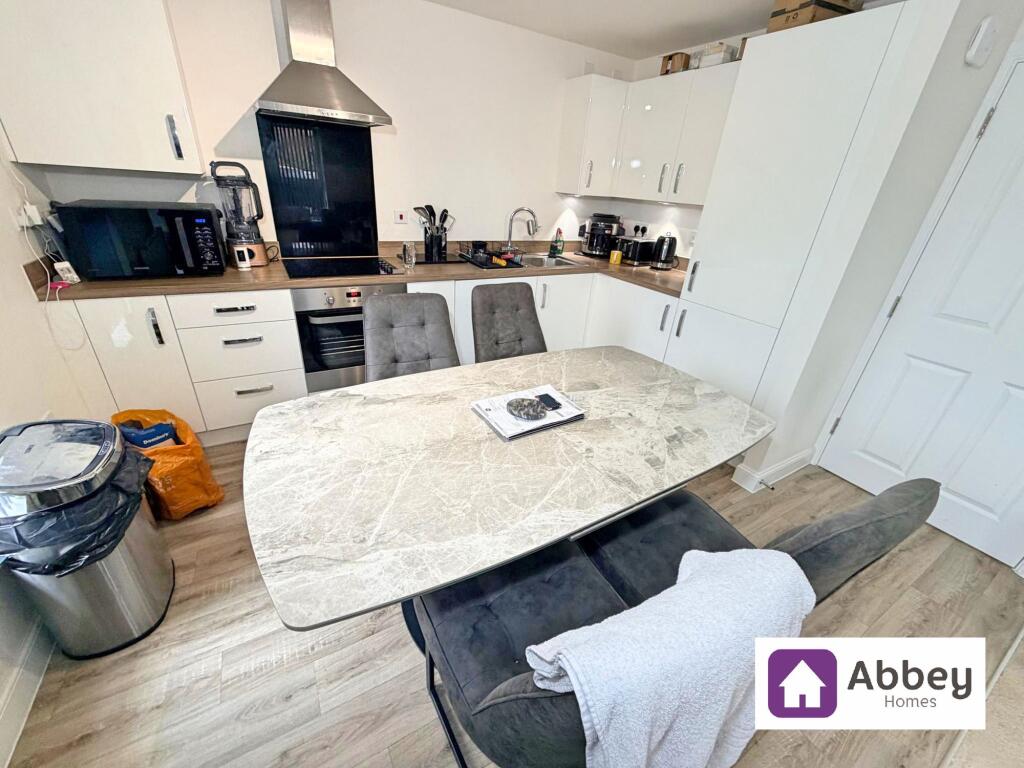 Apartment in Blaby, Lubbesthorpe - View 3