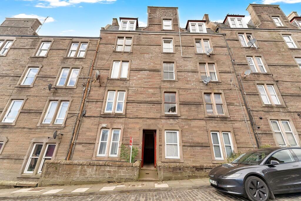 Main image of property: Step Row, Dundee, DD2