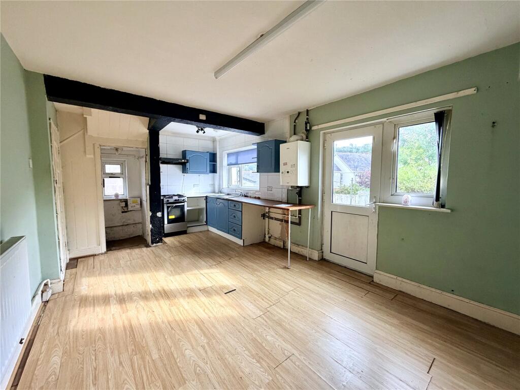 House in Bangor, Gwynedd - View 3