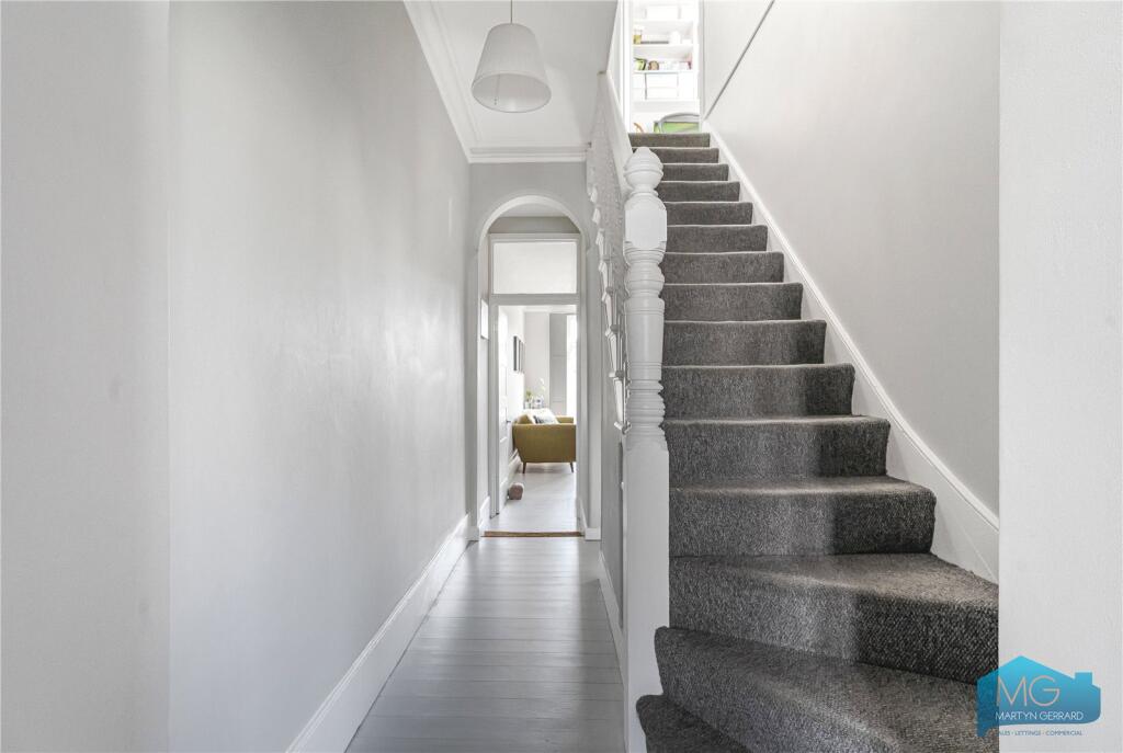 Churchfield Avenue, North Finchley, London, N12 - View 6