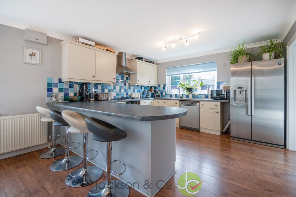 Clacton Road, Weeley Heath, CO16 9ED photo 3