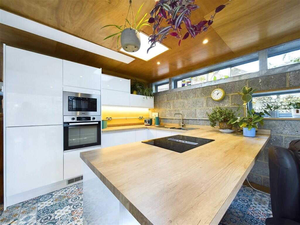 House in Worthing, West Sussex - View 4