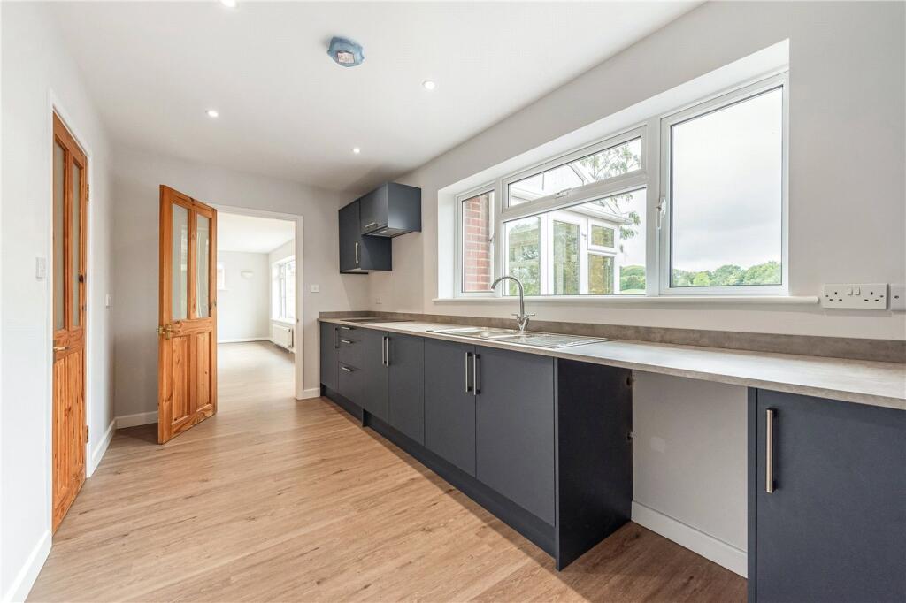 House in Southampton - View 5