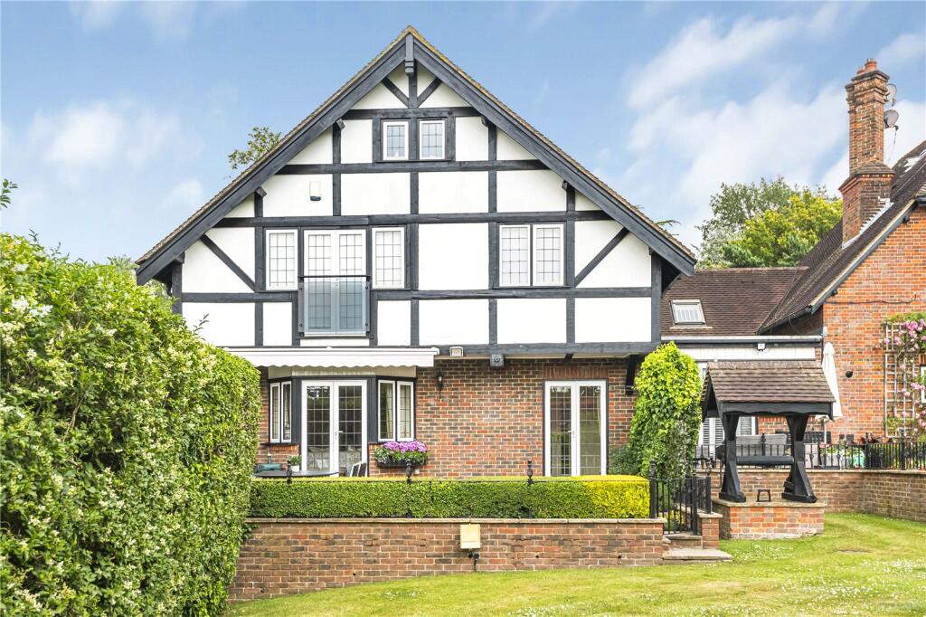 Main image of property: Cockfosters Road, Hadley Wood, EN4