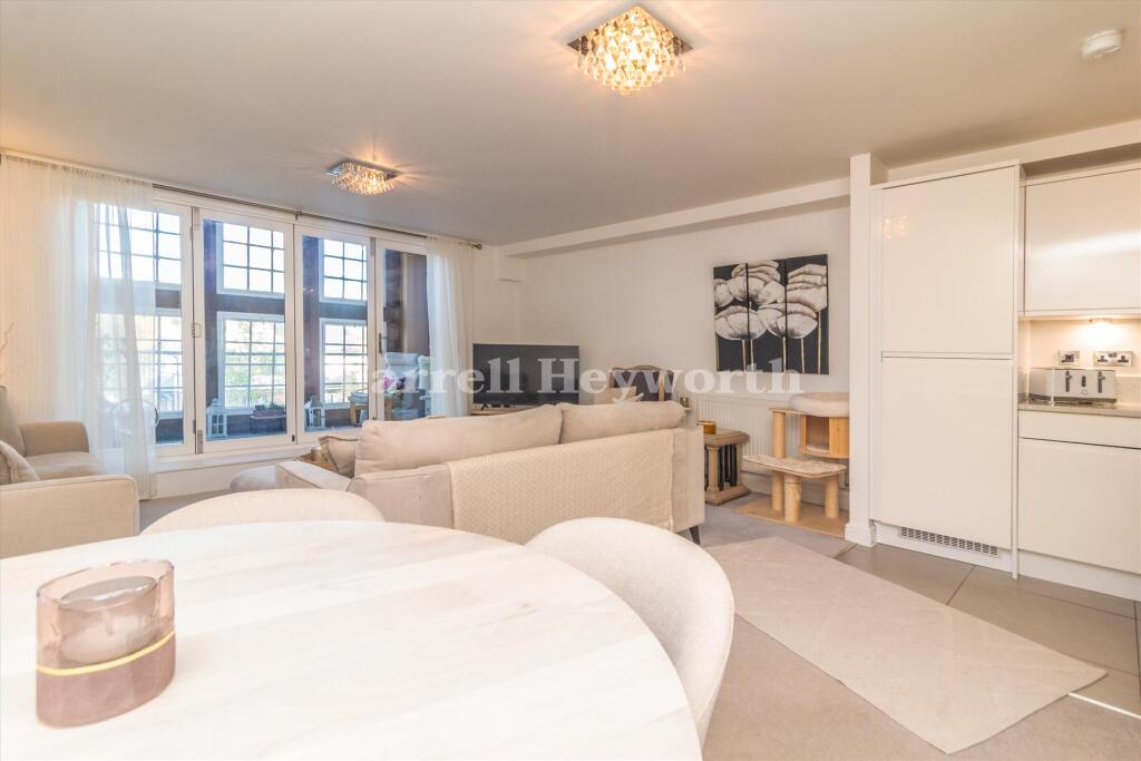 The Residence, Kershaw Drive, Lancaster photo 4