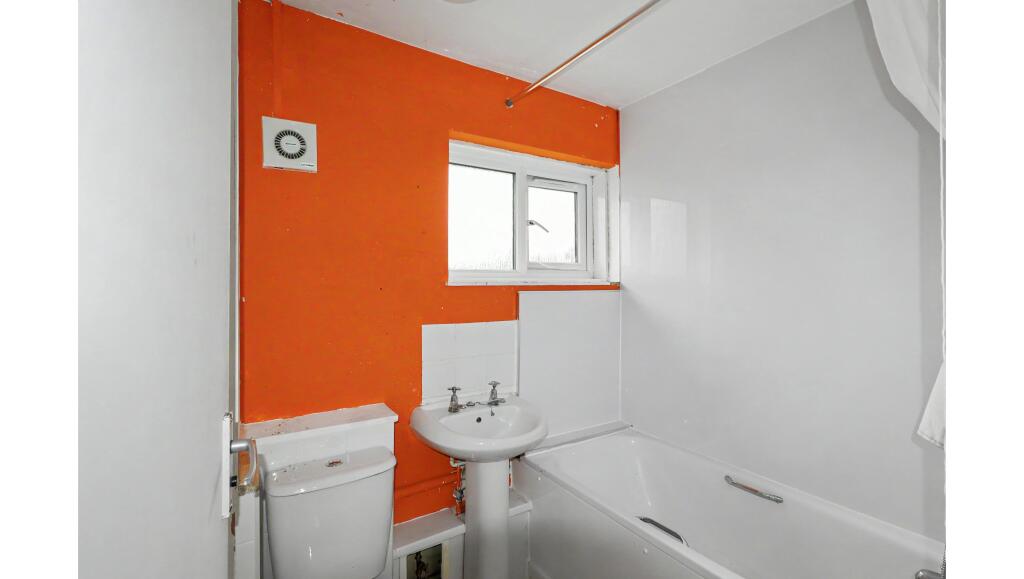 Apartment in Burton - View 4