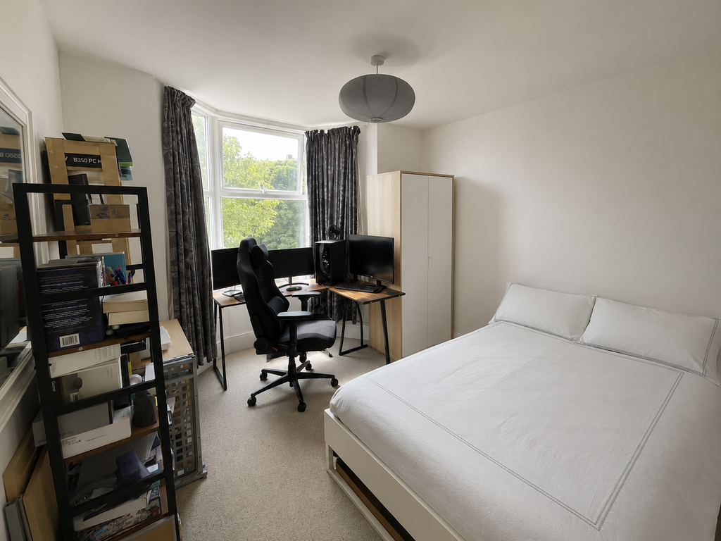 Main image of property: 15 Diamond Avenue