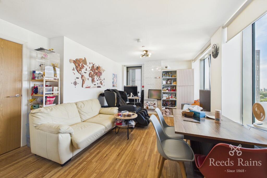 Apartment in Salford, Greater Manchester - More