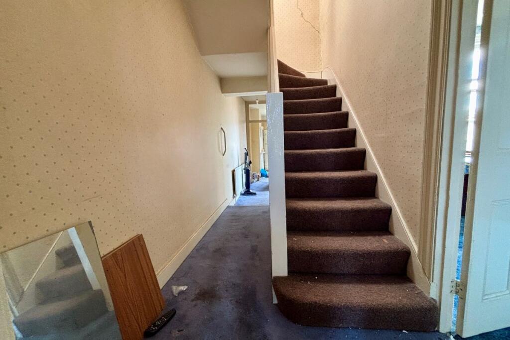 70 Bensham Lane, Croydon, Surrey, CR0 2RY photo 4