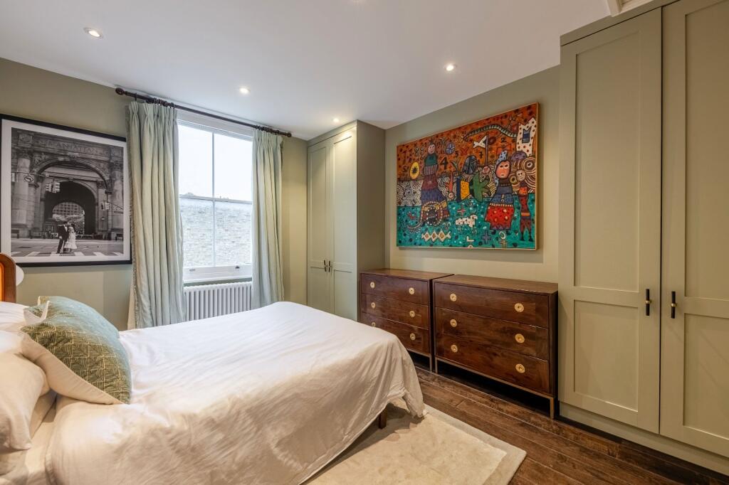 Apartment in London - More