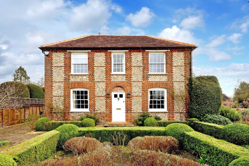 Main image of property: Ballinger, Great Missenden, Buckinghamshire, HP16