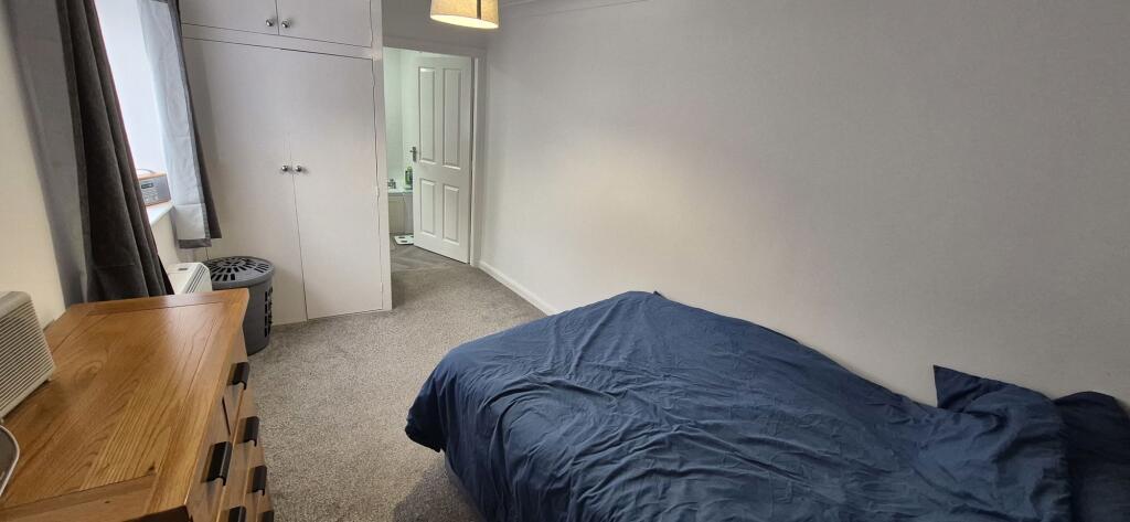 Vincent Street, Scarborough, North Yorkshire, YO12 7HN photo 4