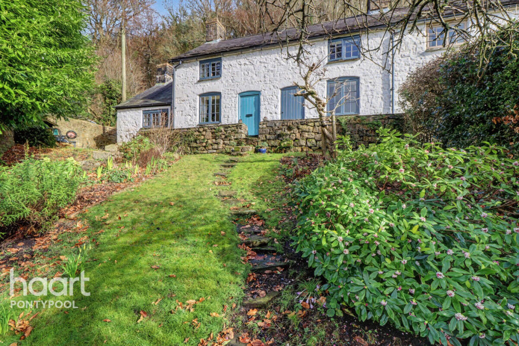 Main image of property: Forge Row, Pontypool