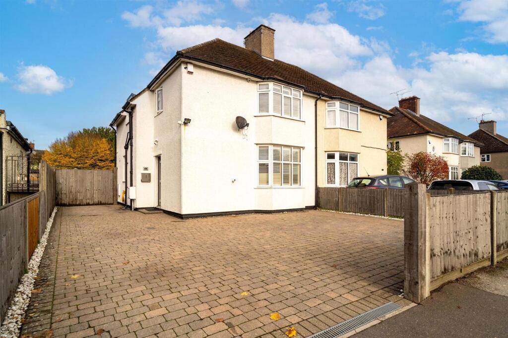 St Albans Road East, Hatfield