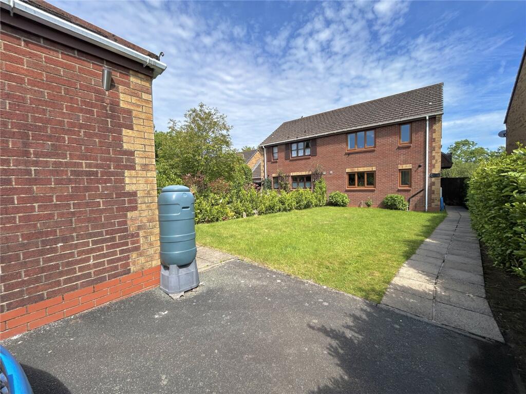House in Haverfordwest, Pembrokeshire - View 2