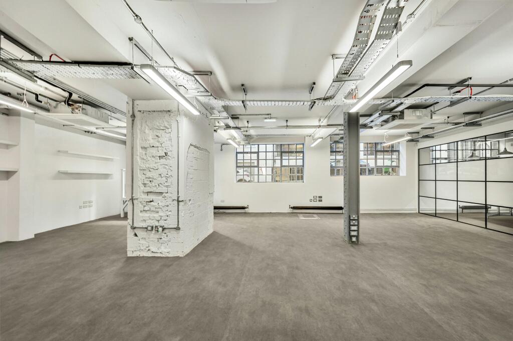 Hall 7.jpg