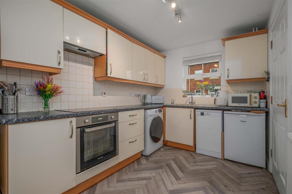 House in Stratford-on-Avon, Oversley Green, Alcester - View 3
