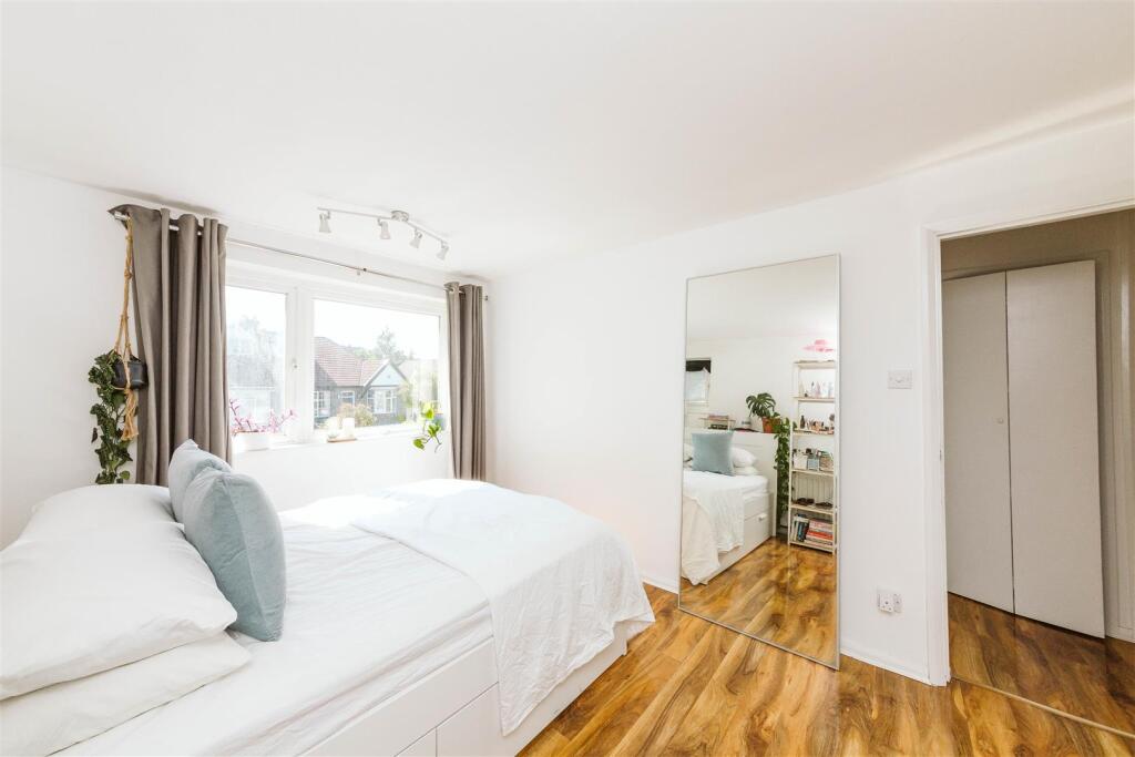Apartment in Bristol, Redland - View 3